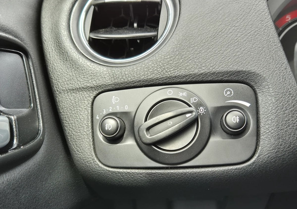 Ford Mondeo cena 22900 przebieg: 228000, rok produkcji 2009 z Radom małe 379